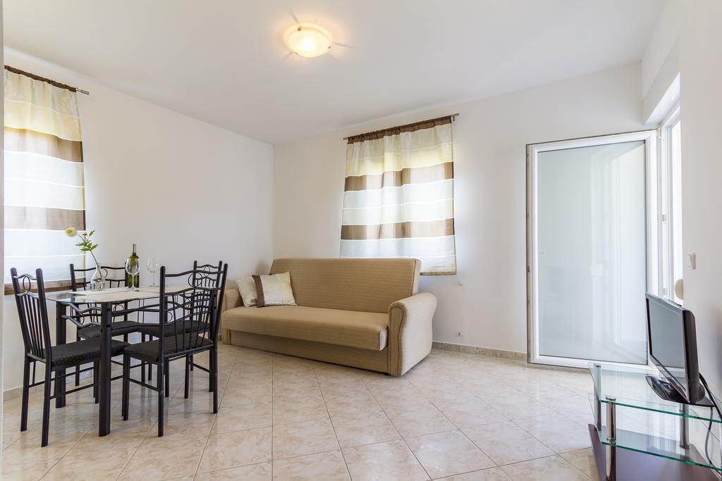 פאז'אנה Apartments Alba מראה חיצוני תמונה